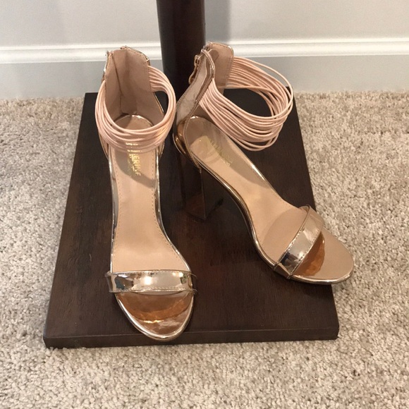 Catherine Malandrino Shoes - ✅CLEARANCE- CATHERINE MALANDRINO Metallic Rose Gold Ankle-Strap Heels